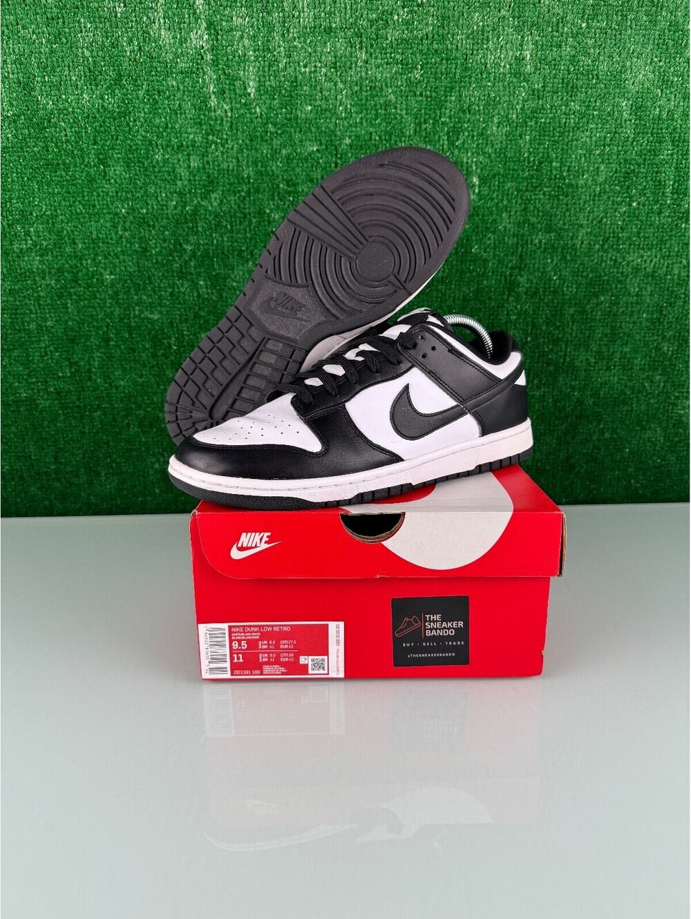 Size 9.5 - Nike Dunk Low Black White